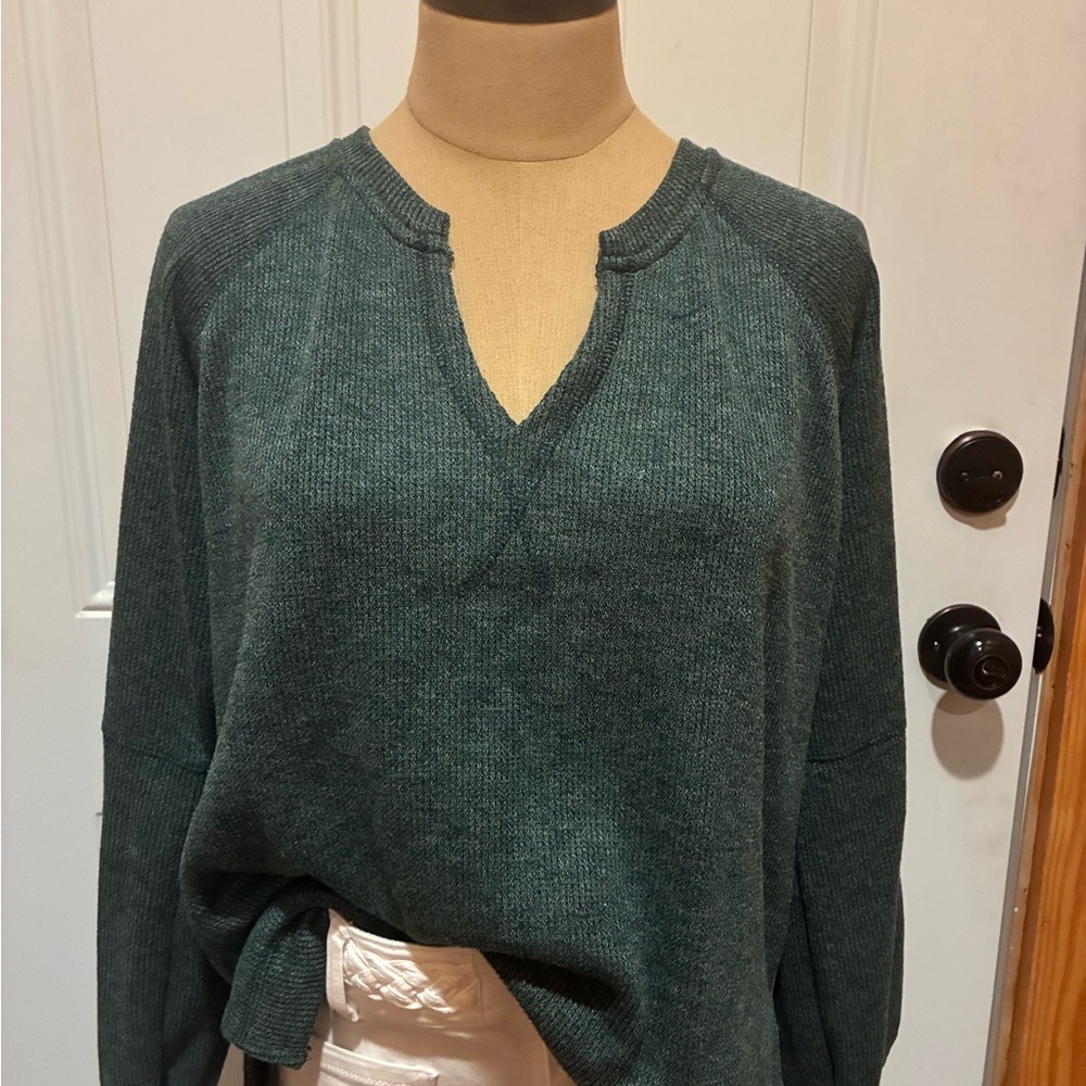 Blu Pepper Women's V-Neck Pullover Sweater - Teal Green